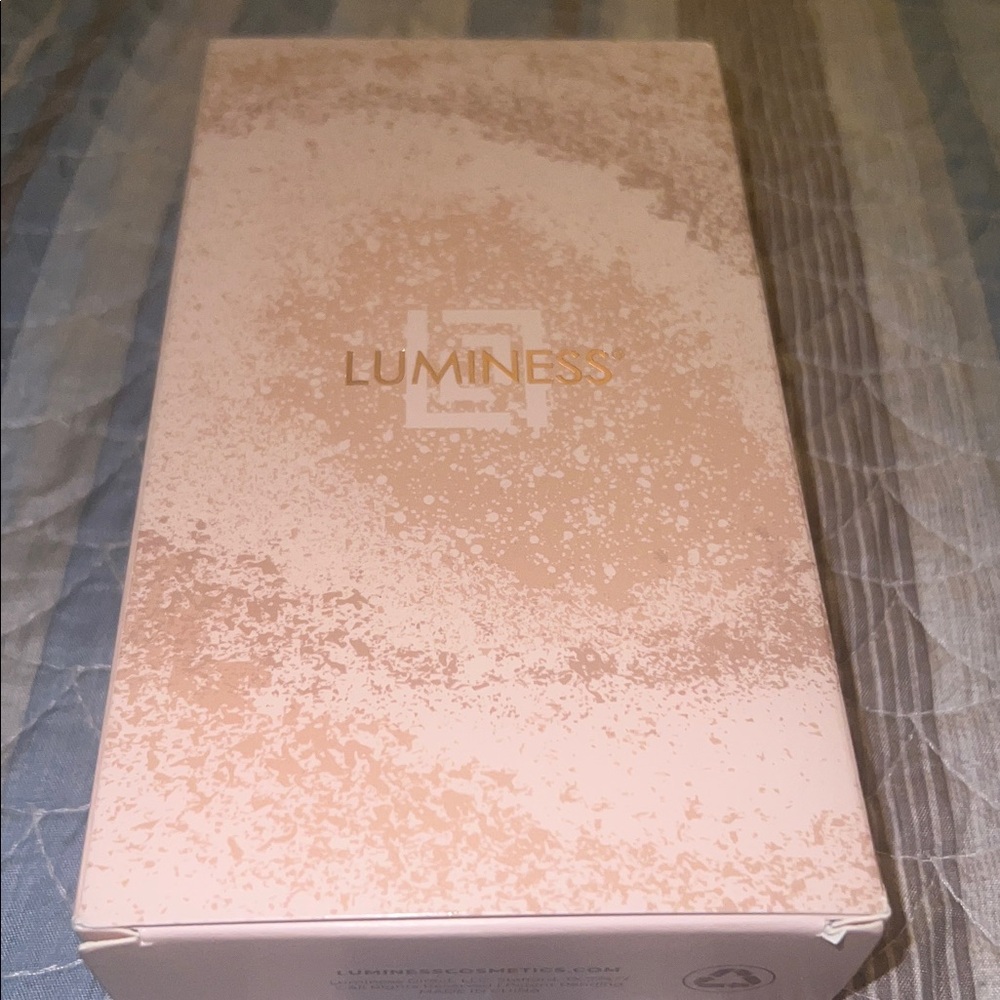 β
Luminess Airbrush Spray Silk Foundation Starter Kit